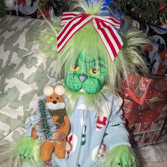 Grinch Baby Doll - Picture 2 of 6